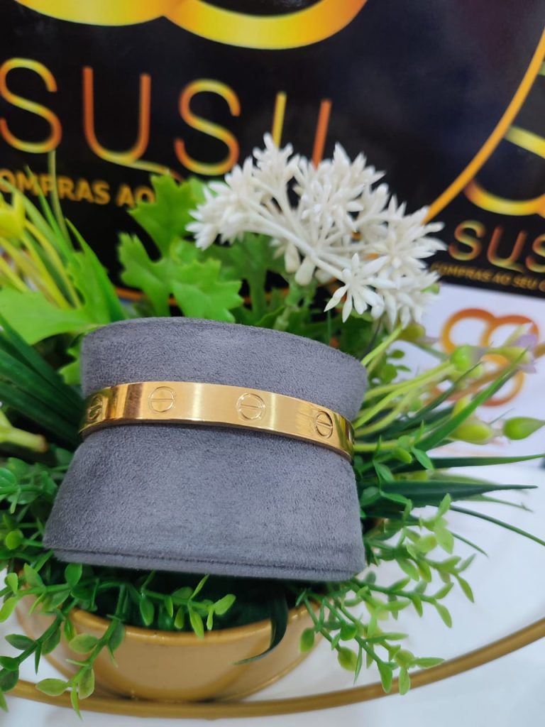 Bracelete Cartier dourado 10.000 kz